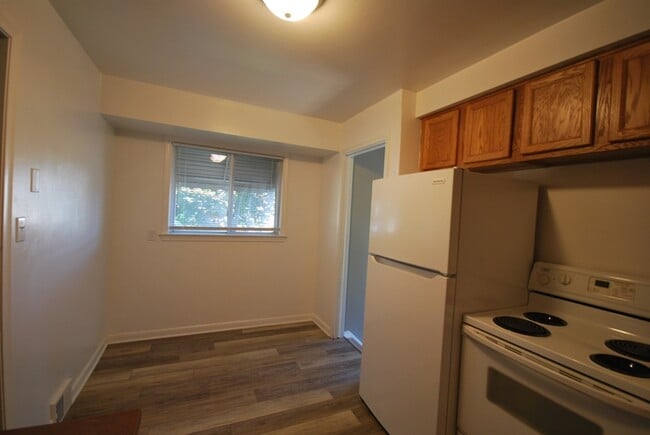 Building Photo - 20516 Denby St