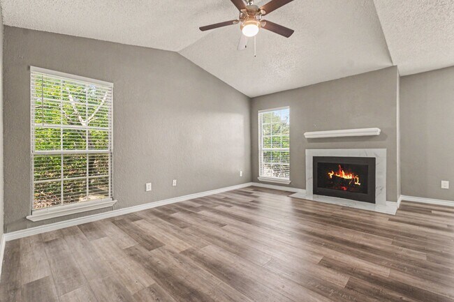 Building Photo - 3645 W Northgate Dr
