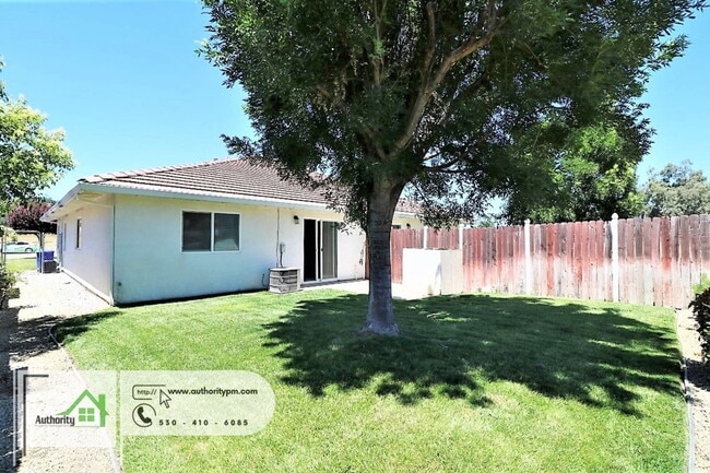 Building Photo - 22375 Rio Alto Dr