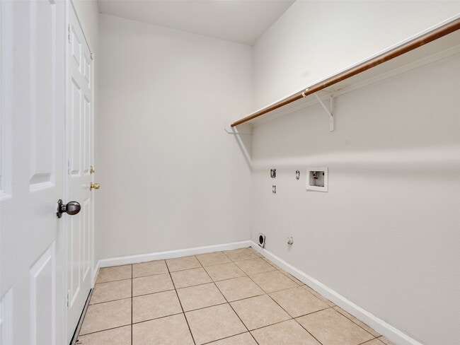 Building Photo - 2306 Diamond Springs Dr