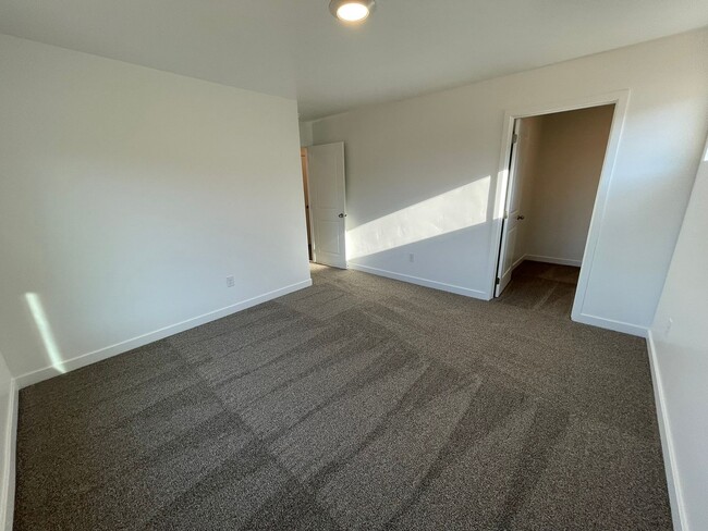 Building Photo - Brand New 3-Bed/2.5 Bath Town Home