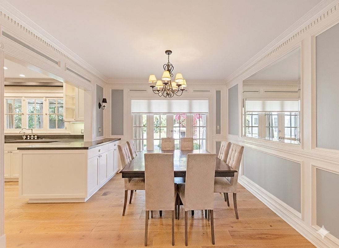 Building Photo - 5463 Katherine