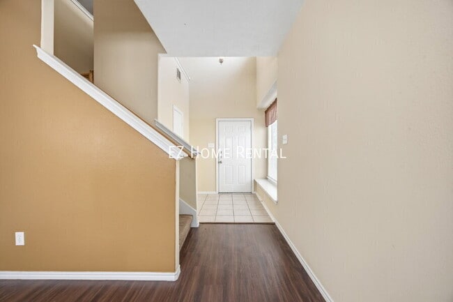 Building Photo - 2939 Hackamore Hollow Ln