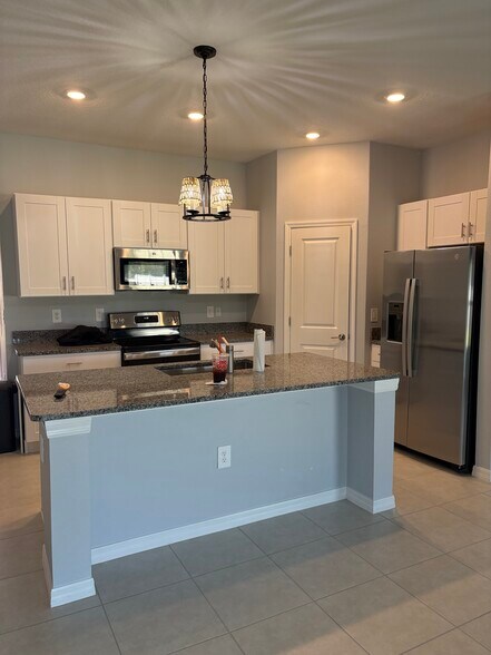 Building Photo - 15390 Sapphire Purple St