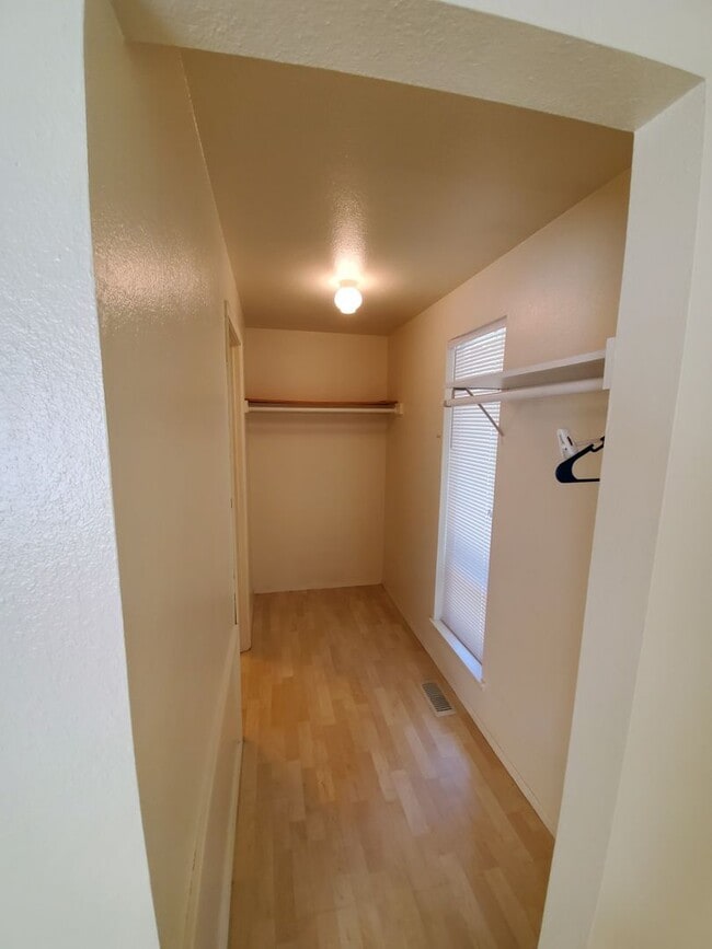Building Photo - 3 Bed, 1.75 bath Home in Port Orchard