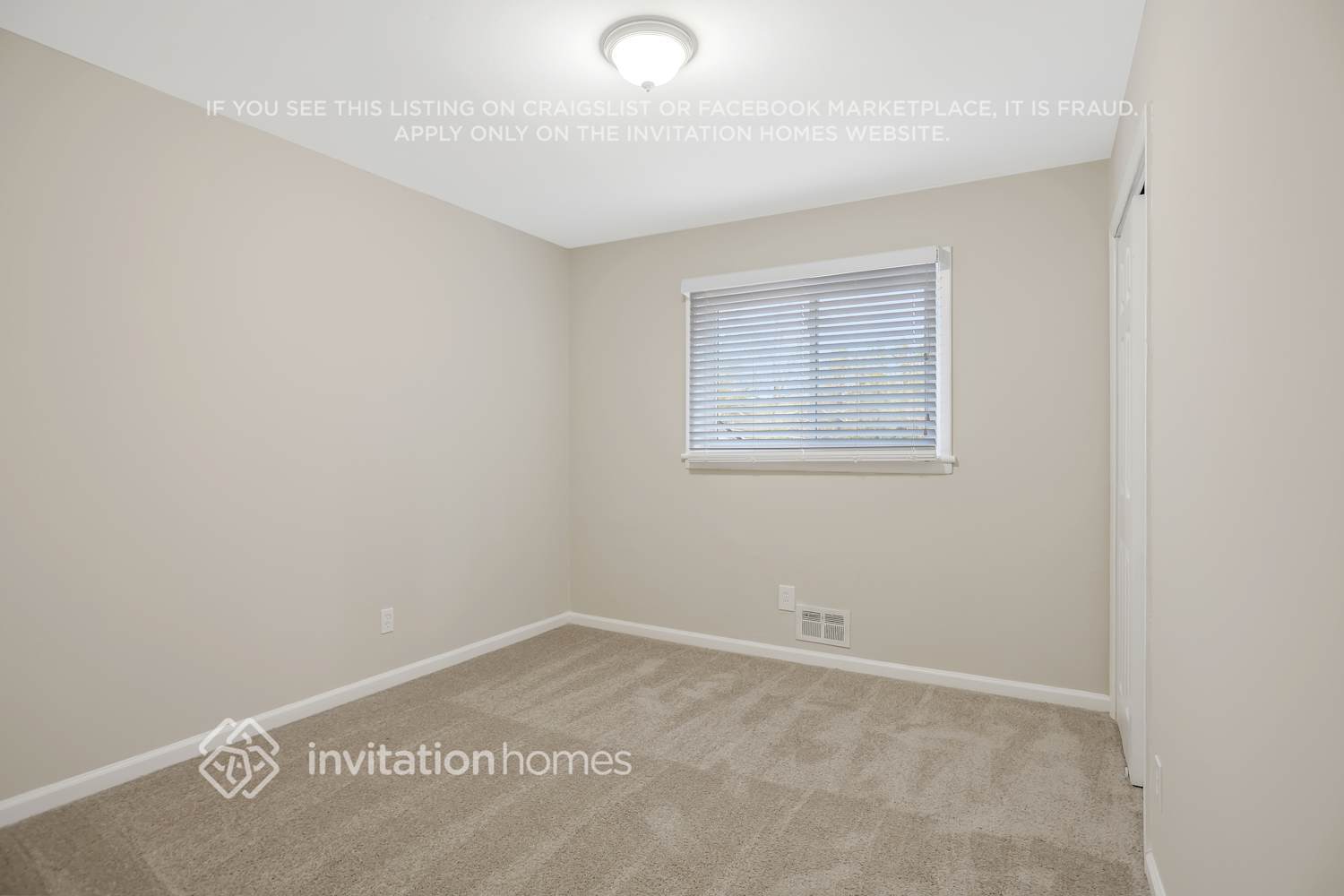 Building Photo - 2631 Cavalier Dr