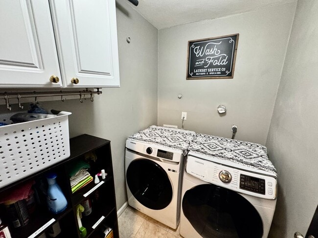 Building Photo - Available 07-01-26! 2-Car Attached Garage - Pet Friendly w/Restrictions - Fenced Yard on a HUGE C...