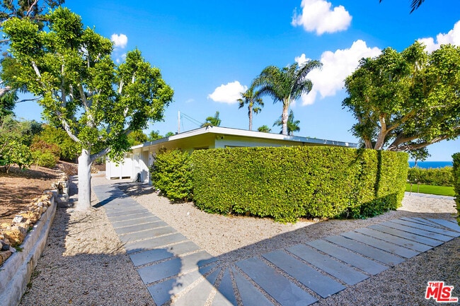 Building Photo - 26887 Sea Vista Dr