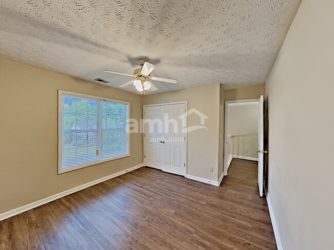 Building Photo - 2257 Caneridge Trail SW