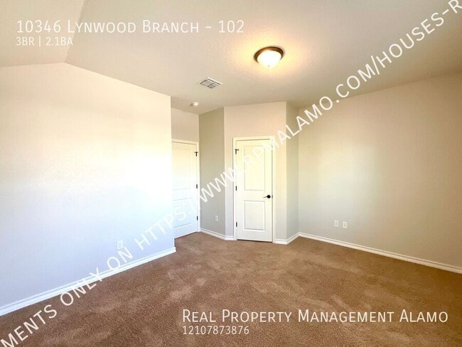 Building Photo - 10346 Lynwood Branch