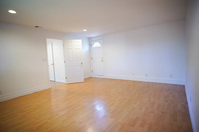 Building Photo - 1510 Sierraville Ave