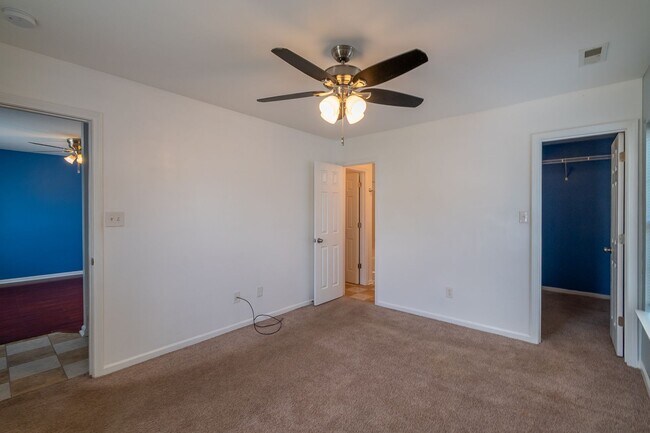 Building Photo - 1053 Brianna Way