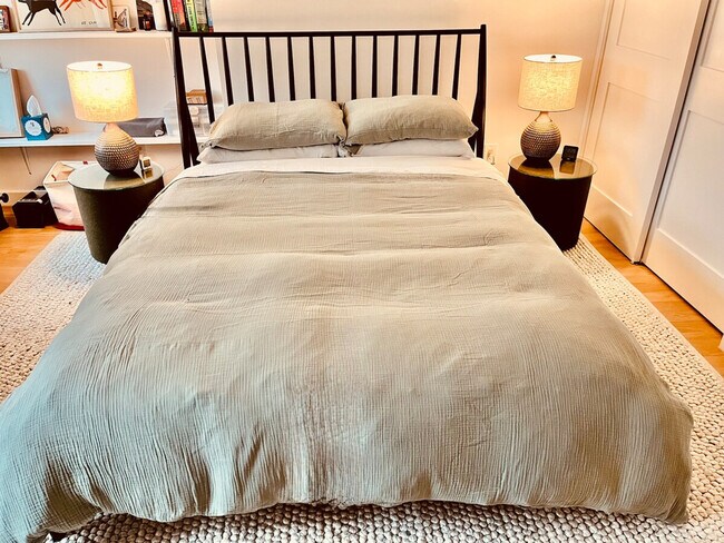 Building Photo - 316 Degraw St