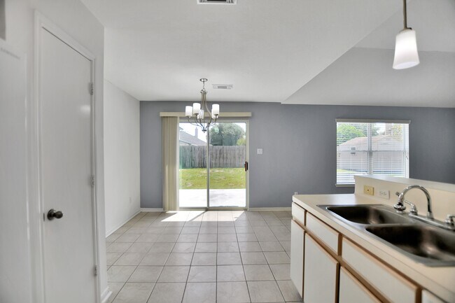 Building Photo - 18234 Drum Heller Ln