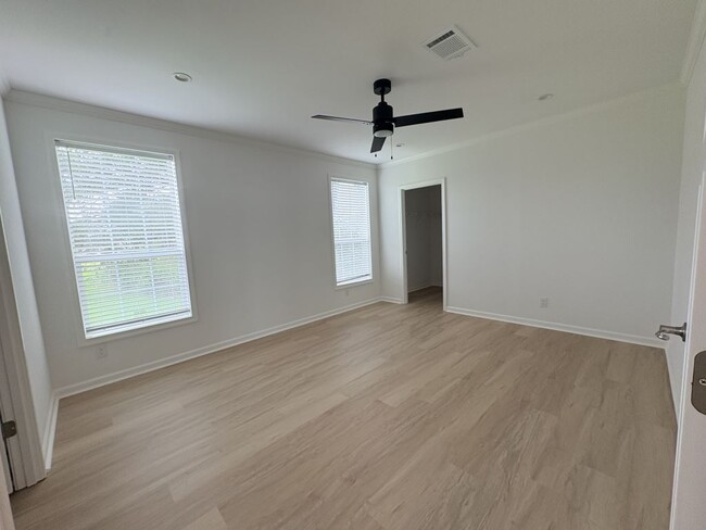 Building Photo - 1646 Voyager Dr