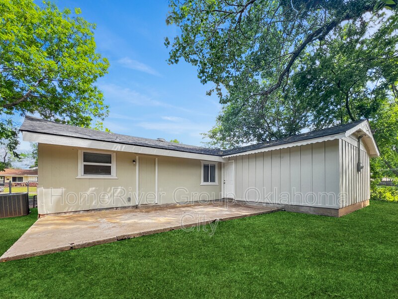 Building Photo - 1509 Hampton Rd