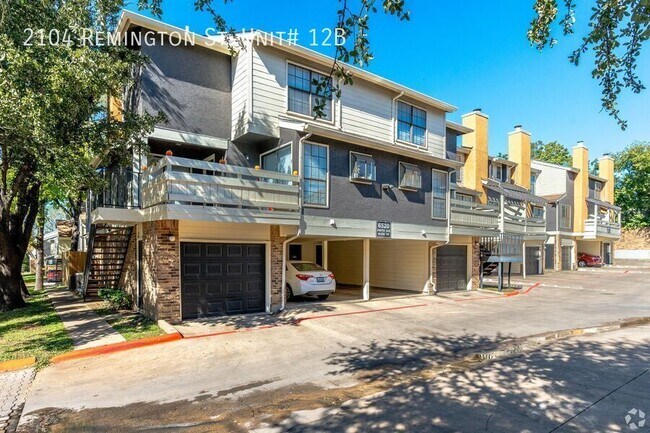 Building Photo - 2104 Remington St