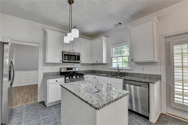 Building Photo - 2072 Fairport Way