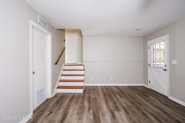 Building Photo - 9607 Walnutwood Way