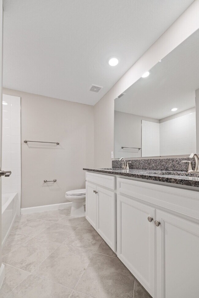 Building Photo - "Spacious 4-Bedroom Lutz Home gated commun...