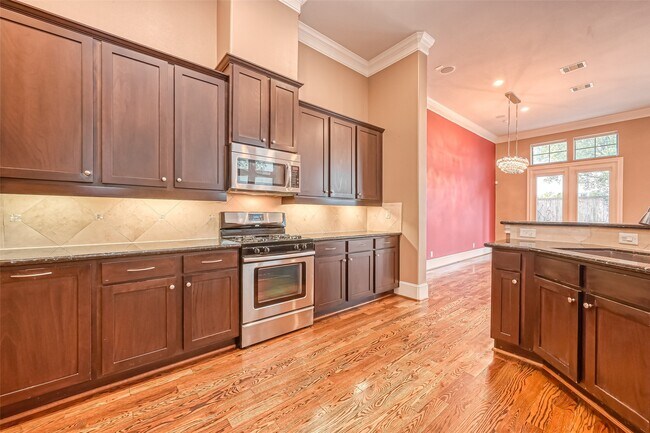 Building Photo - 5811 Kiam St