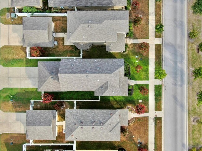 Building Photo - 308 Craters of the Moon Blvd