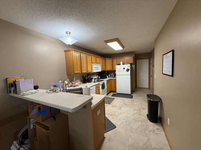 Building Photo - Beautiful 2 Bed, 2 Bath Townhome for Rent ...