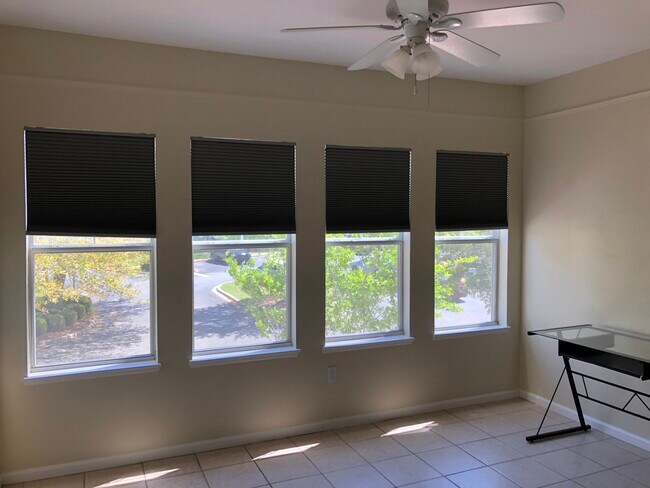 Building Photo - 2801 Chancellorsville Dr