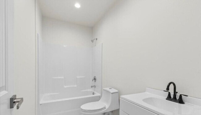 Building Photo - 505 N 80th Ave
