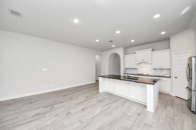 Building Photo - 4412 Mesquite Terrace Dr