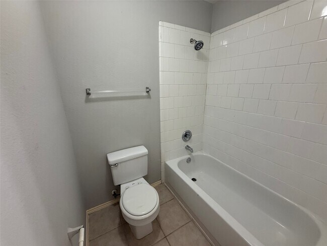 Building Photo - 4822 Russet Trail Ct