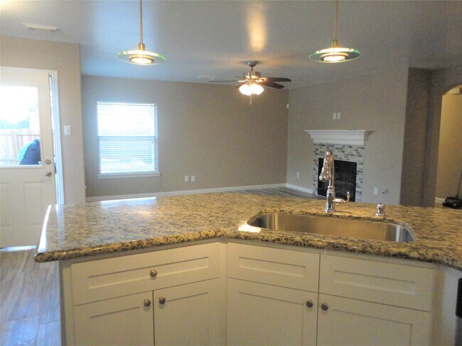 Building Photo - 18142 Flower Grove Ct