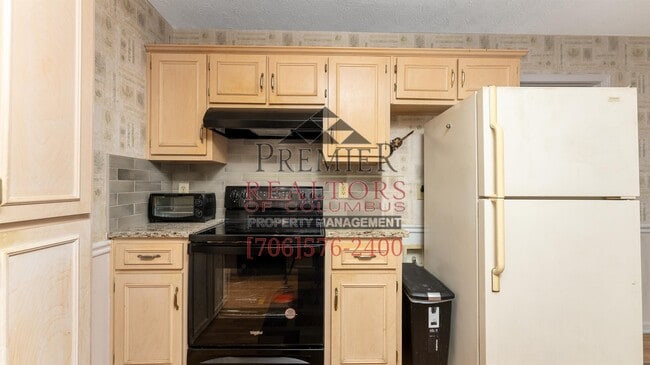 Building Photo - 1740 Doerun Dr