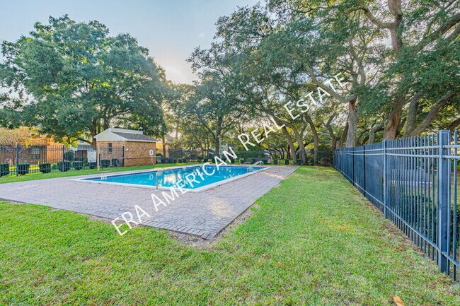 Building Photo - 132 5th Ave