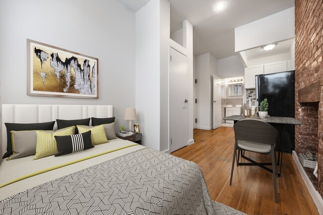 Interior Photo - 203 Chrystie Street