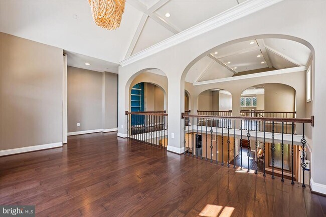 Building Photo - 448 Salk Cir