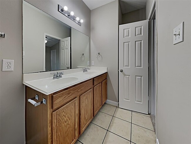 Building Photo - 26418 Marble Falls Bend