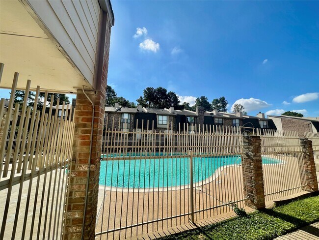Building Photo - 2019 Place Rebecca Ln
