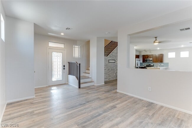 Building Photo - 860 Viento Del Montagna Ave