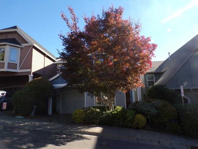 Building Photo - 2514 NW Parnell Terrace