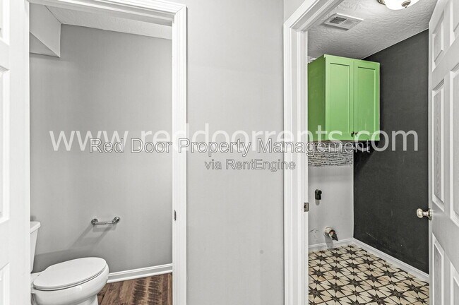 Building Photo - 2313 Trefoil Dr