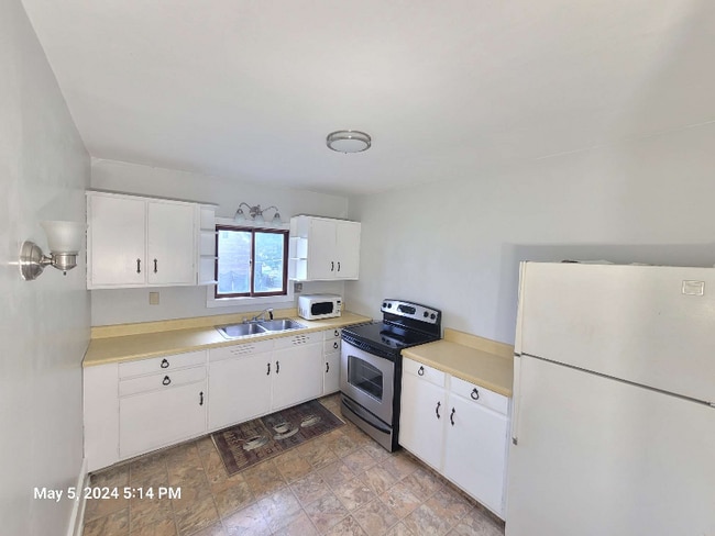 Primary Photo - 411-413 E Mansfield St