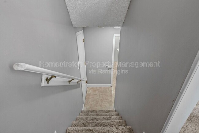 Building Photo - 33 Pershing Lake Dr