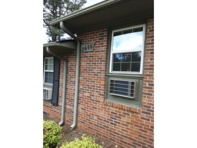 Building Photo - 268 Brewster Dr