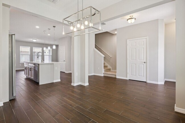 Building Photo - 3/2.5/2 Townhome in SummerLake