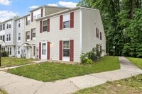 Building Photo - 2401 Greenwood Dr