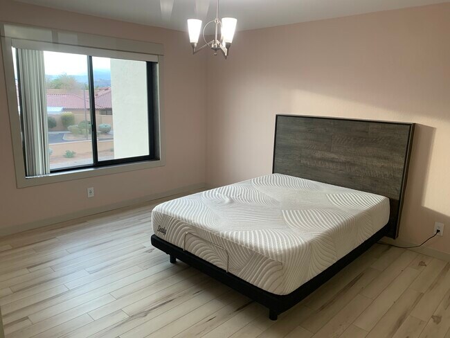 Building Photo - 350 N Lake Havasu Ave