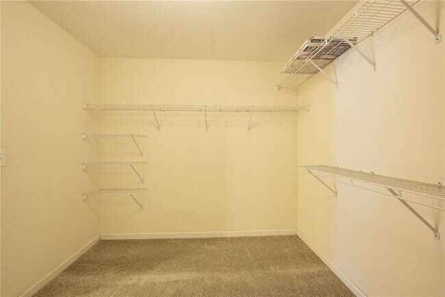 Building Photo - 12755 Morningpark Cir