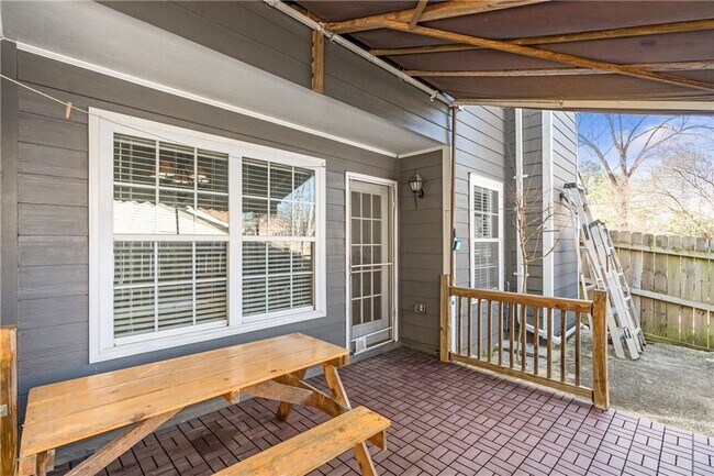 Building Photo - 2452 Inverloch Cir