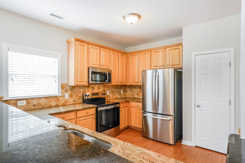 Building Photo - 180 Willowbrook Cir